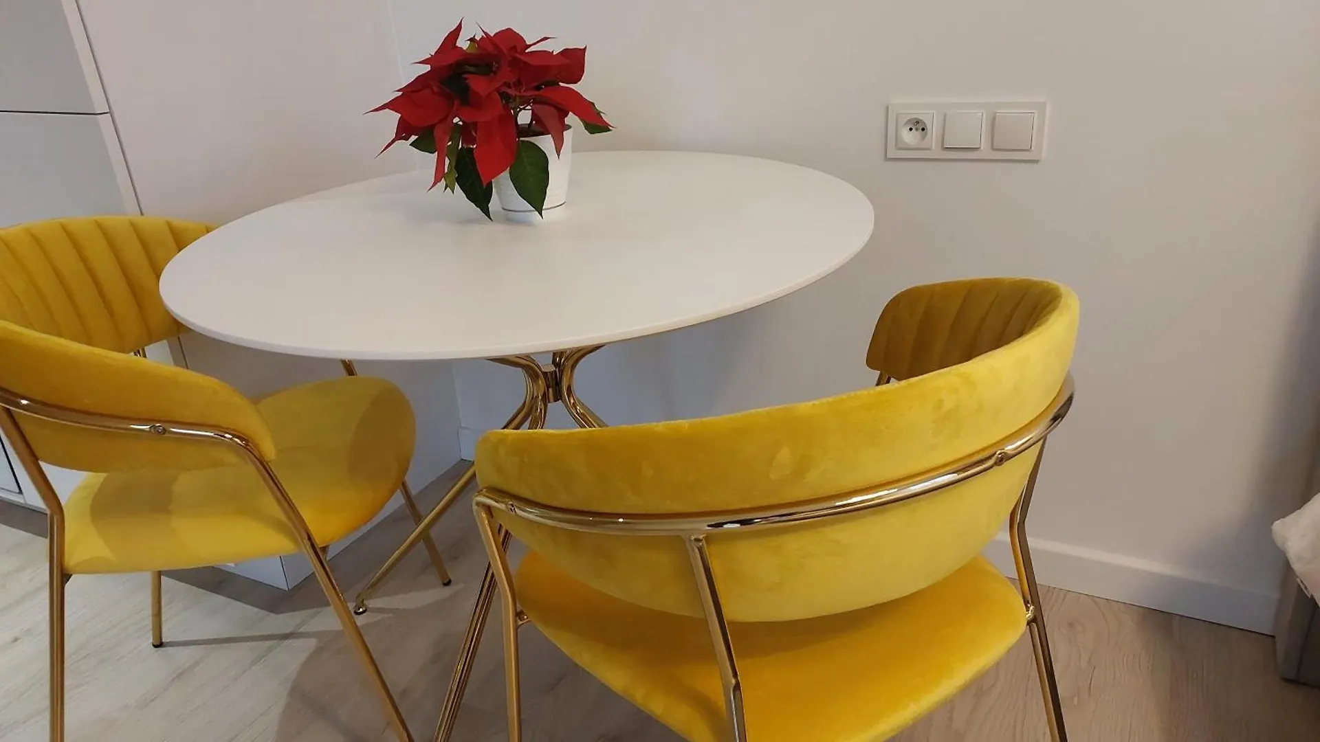 Modern Space Apartment Warsaw Poland